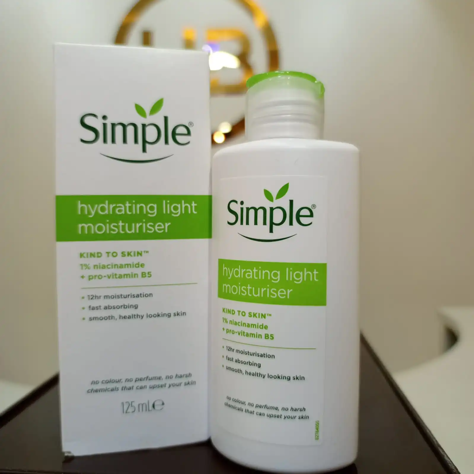 Simple Kind to Skin Hydrating Light Moisturizer - Image 2
